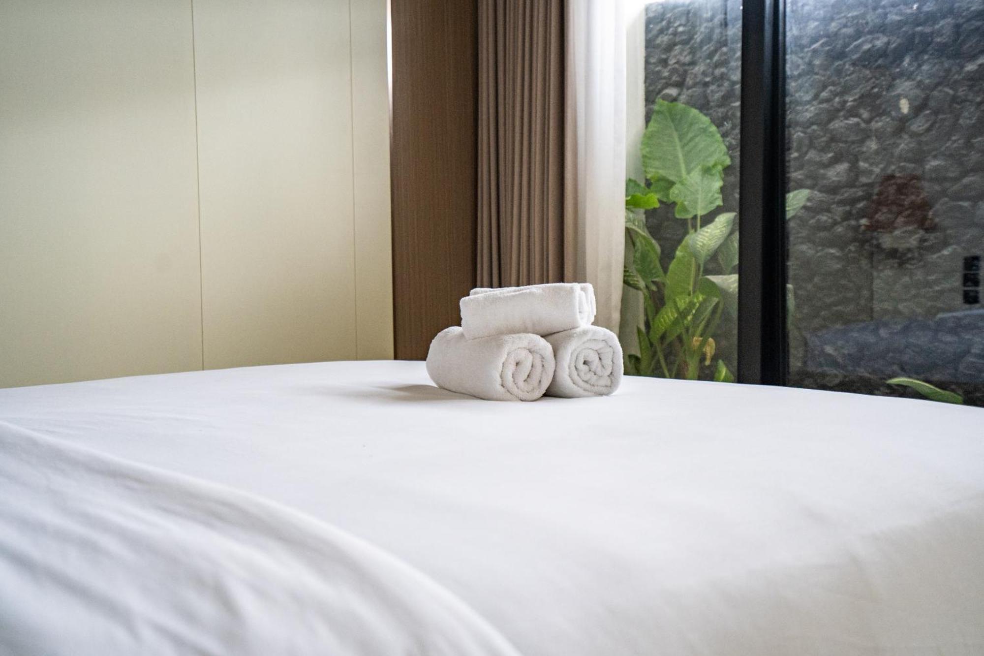 Green Flow Ubud Villas III Room photo